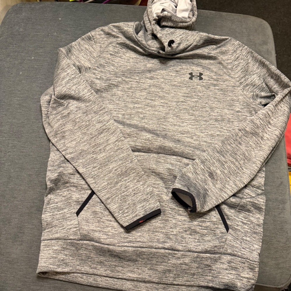 Under Armour ColdGear Gray Space Dye Heather Hoodie Men Small Loose Fit Pullover